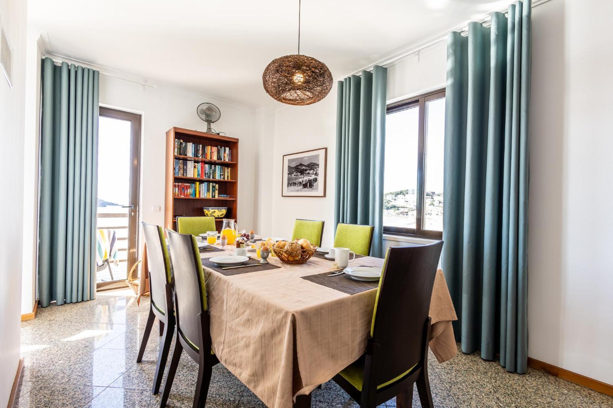 Beachfront 3Bdr Apt On Marginal Boulevard サン・マルティーニョ・ド・ポルト エクステリア 写真