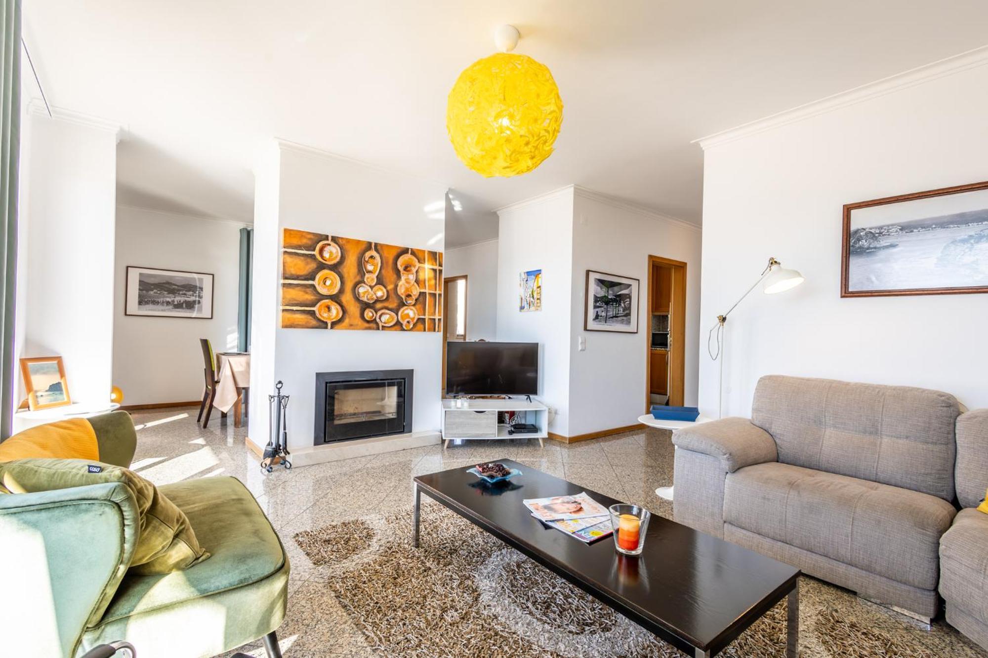 Beachfront 3Bdr Apt On Marginal Boulevard サン・マルティーニョ・ド・ポルト エクステリア 写真